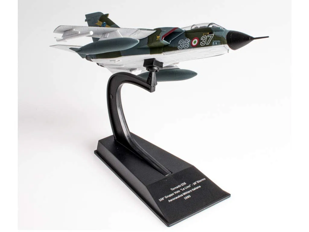 OPO 10 - Aereo da Caccia Militare 1/100 Tornado IDS Militare Italiana 1990 - CP03