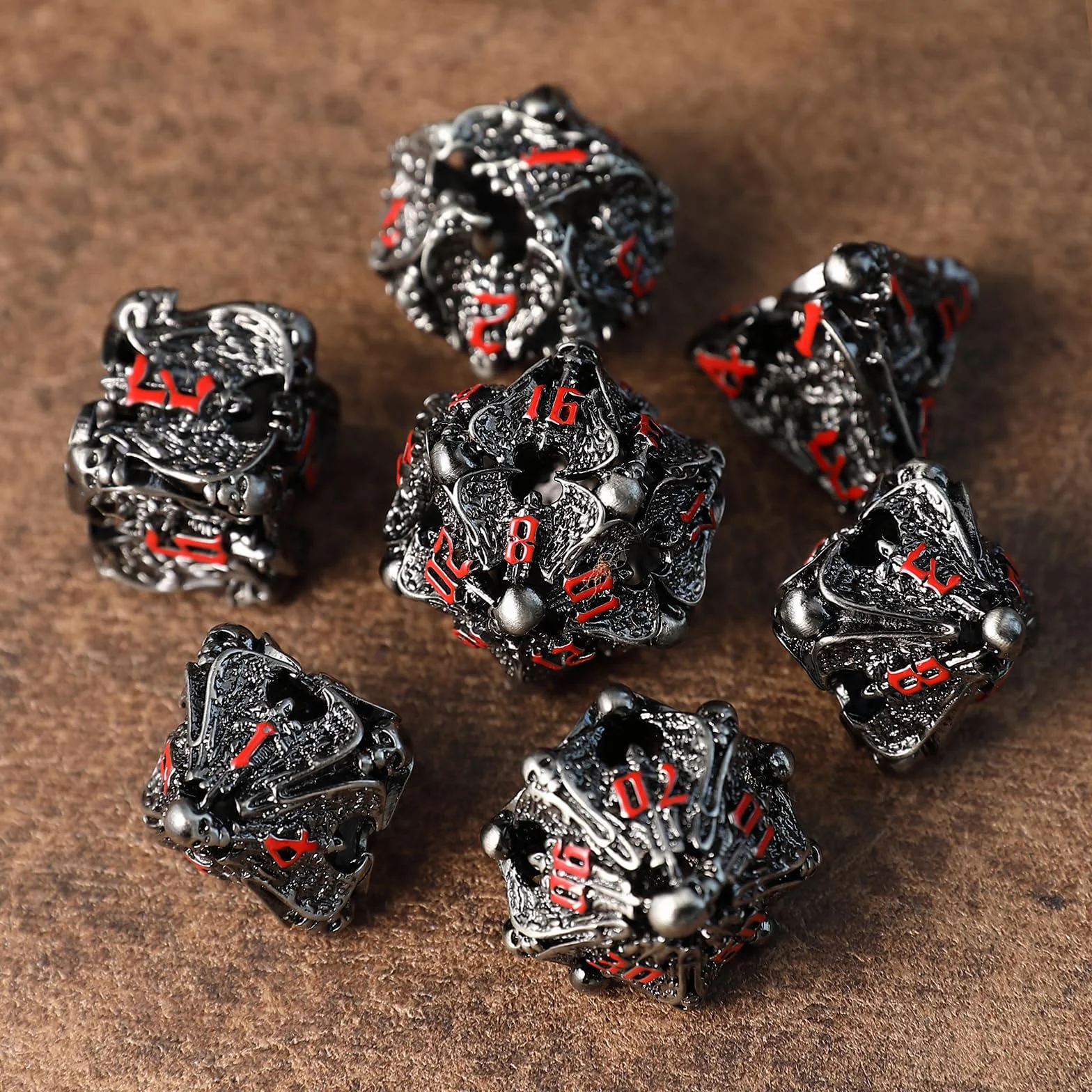 Dadi Set D&D Metallo 7 pezzi D4 D6 D8 D10 D12 D20 D% 3D Angelo Cavo Poliedrici Dadi per Dungeons and Dragons Pathfinder Warhammer Giochi da Tavolo RPG MTG Giochi