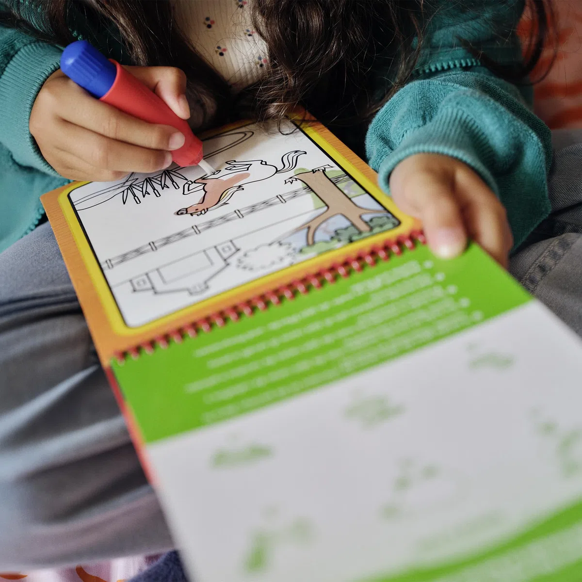 Melissa & Doug Water Wow | Libro Magico da Colorare con la Penna, a Tema Fattoria | Album da Colorare con Pennarelli ad Acqua | Giochi da Viaggio per Bambini dai 3 ai 7 Anni