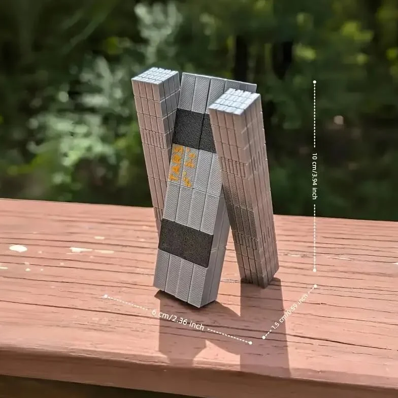 Modellino Tars di Interstellar, riproduzione del robottino stampato in 3d del film di Nolan