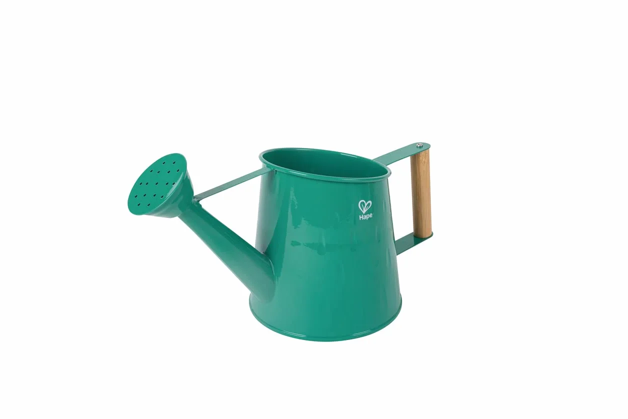 Hape Nature Fun - Set da Giardinaggio: annaffiatoio, spatola, rastrello e minivanga in Ferro e bambù per Piccoli giardinieri dai 4 Anni in su