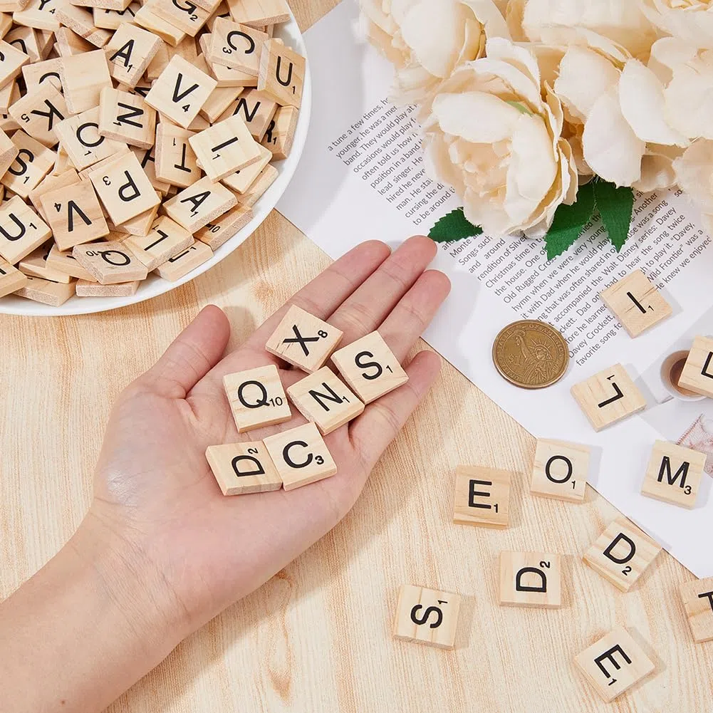 DICOSMETIC 300 Tessere in Legno per Scrabble, Lettere dalla A alla Z, per Scrivere, Cruciverba, Giochi di Parole, Strumenti di Apprendimento per Artigianato e Ortografia