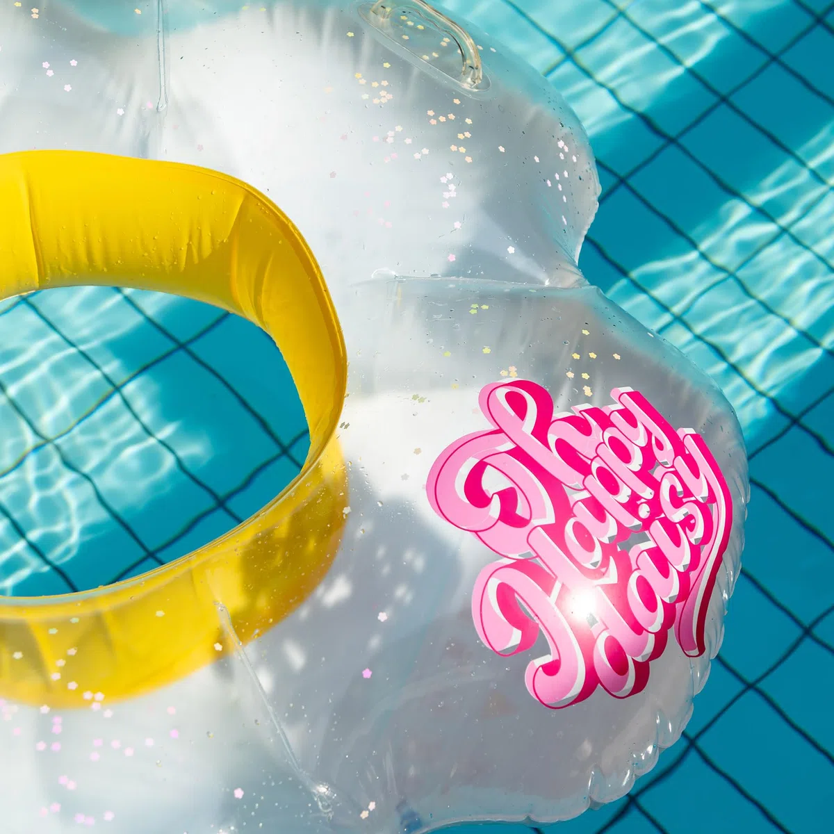 Legami - Ciambella Gonfiabile per Piscina, Maxi Ciambellone per Ragazzi e Adulti, Accessorio Mare Spiaggia, Sostiene Fino a 80 Kg, a Forma di Salvagente, Diametro 102 cm, Daisy