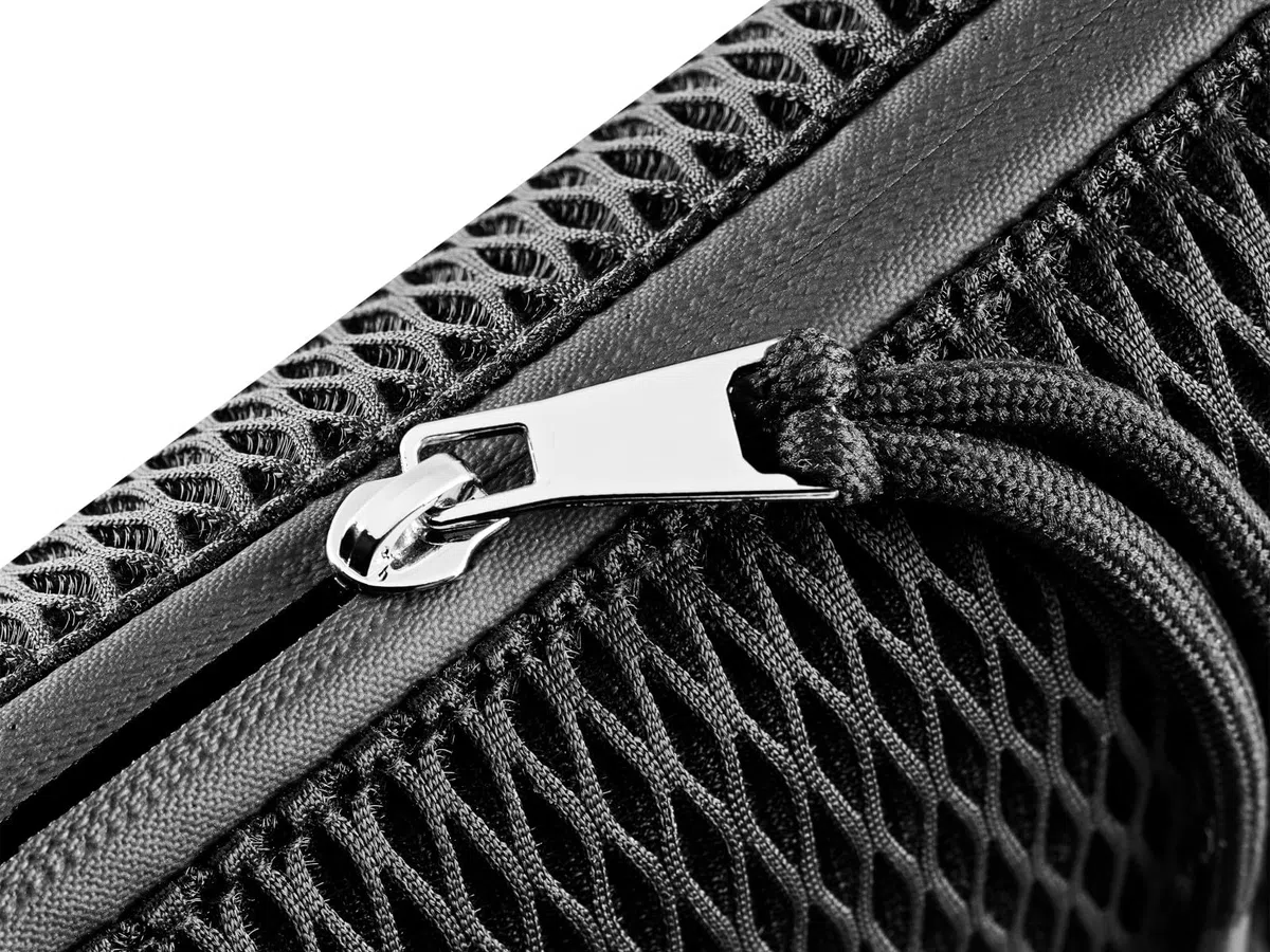 reisenthel extralite case 1 – Piccolo organizer universale per cosmetici o piccoli oggetti da borsetta, Mesh Black, 25 x 17 cm (H x L), Extralite Case 1
