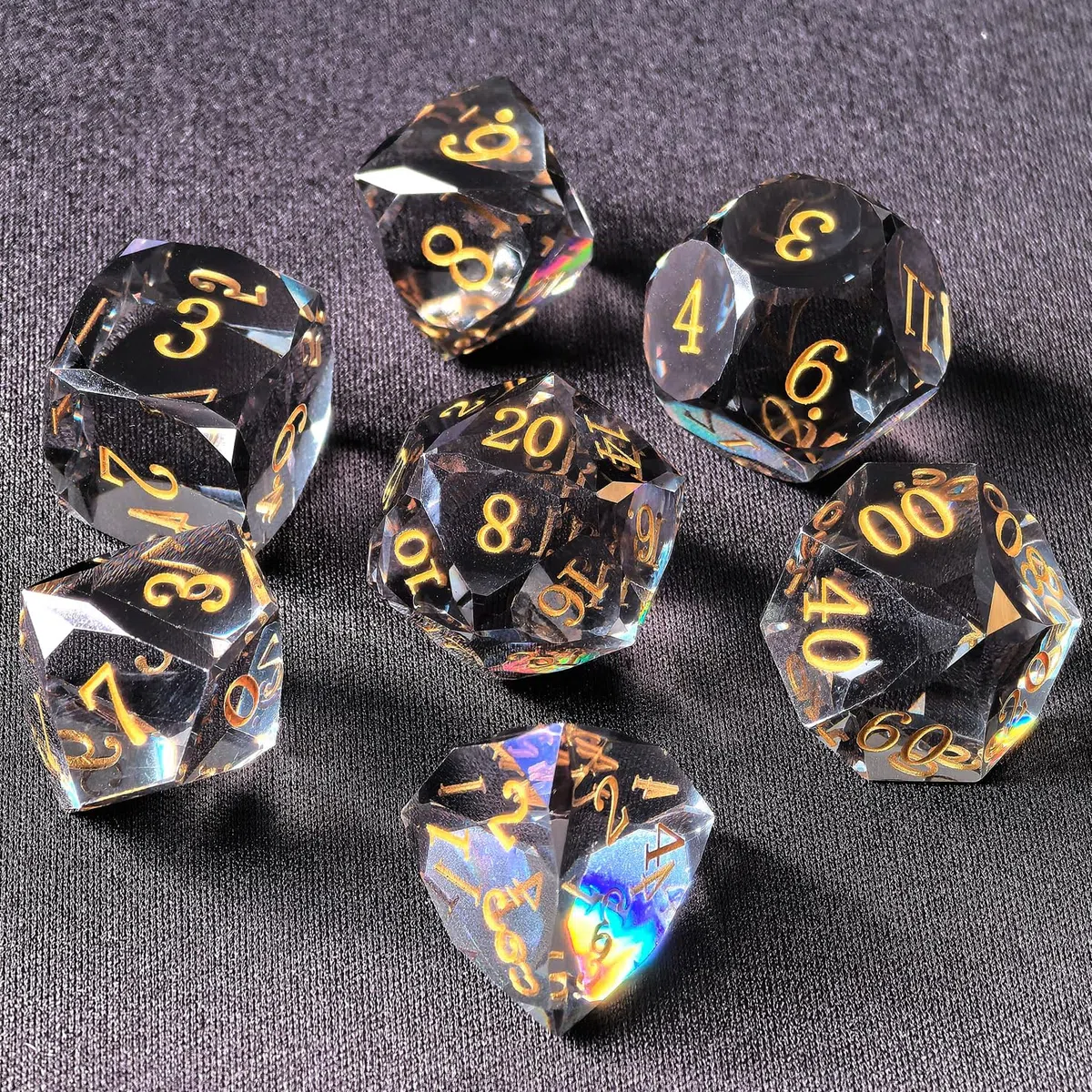 Set di 7 dadi poliedrici sfaccettati in cristallo, per DND, giochi da tavolo e collezionisti, confezione in scatola di latta, effetto pietra preziosa (fumo)