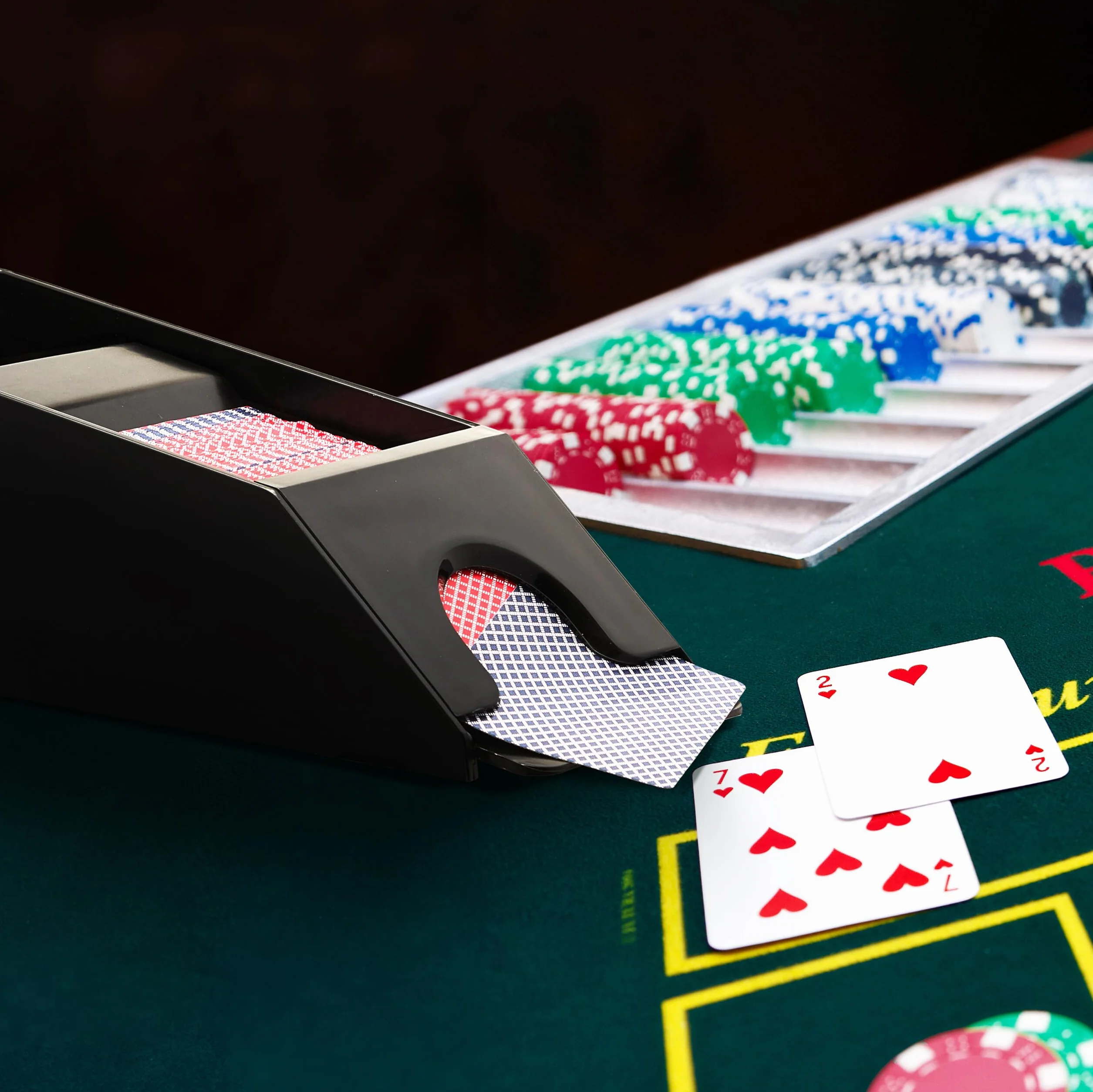Relaxdays Distributore Carte da Gioco, Dispenser con 4 Mazzi, Dealing Shoe Black Jack, in Plastica, 10x10x25 cm, Nero