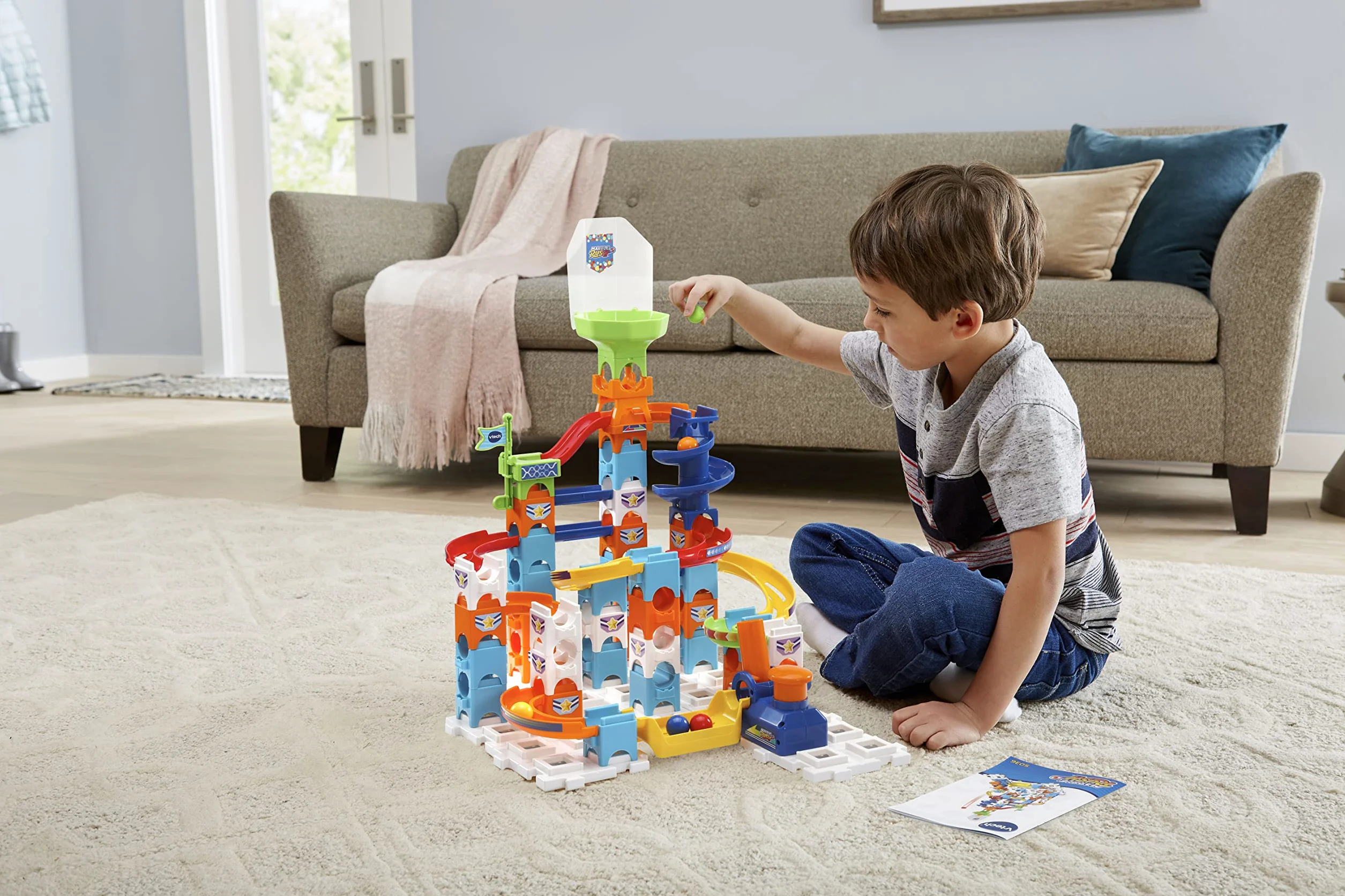 VTech Marble Rush - Adventure Set, Pista per Biglie con 62 Pezzi, 5 MarbleBiglie Incluse, Lanciatore e Area di Lancio, Molti Passaggi Segreti e Bivi, Tante Combinazioni, Batterie Incluse, 4+ Anni