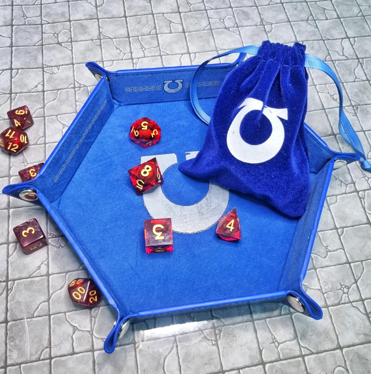 Dungeon Tavola Dadi Space Marines + Borsa Porta Dadi Primaris 40k, Vassoio Dadi Ultramarines 40000, Giochi di Ruolo, Space Marine, Ultramarine.