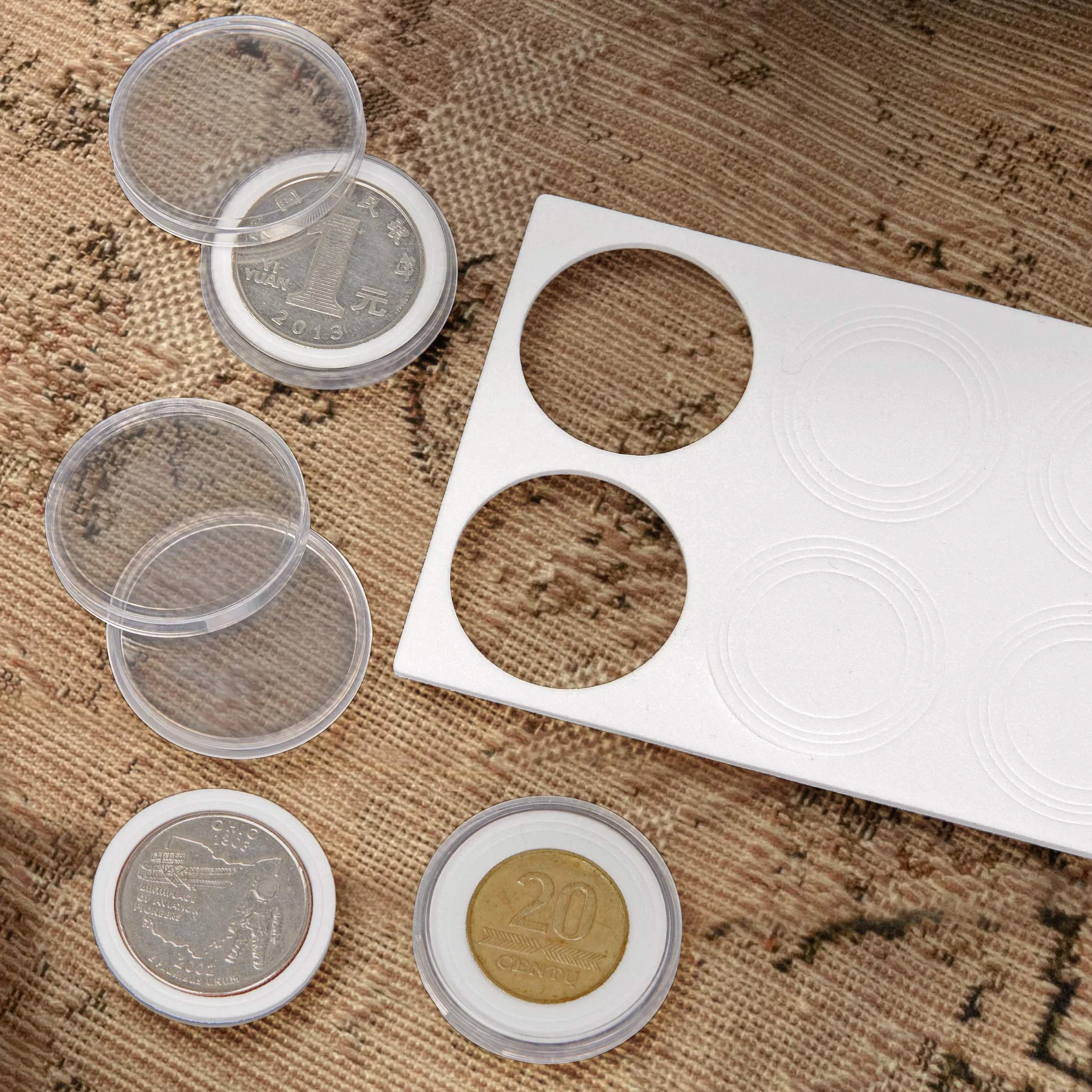 MATANA - 200 Pezzi Capsule di Monete (33mm) con 200 Guarnizioni in Schiuma EVA e 2 Scatole Porta Monete di Collezione