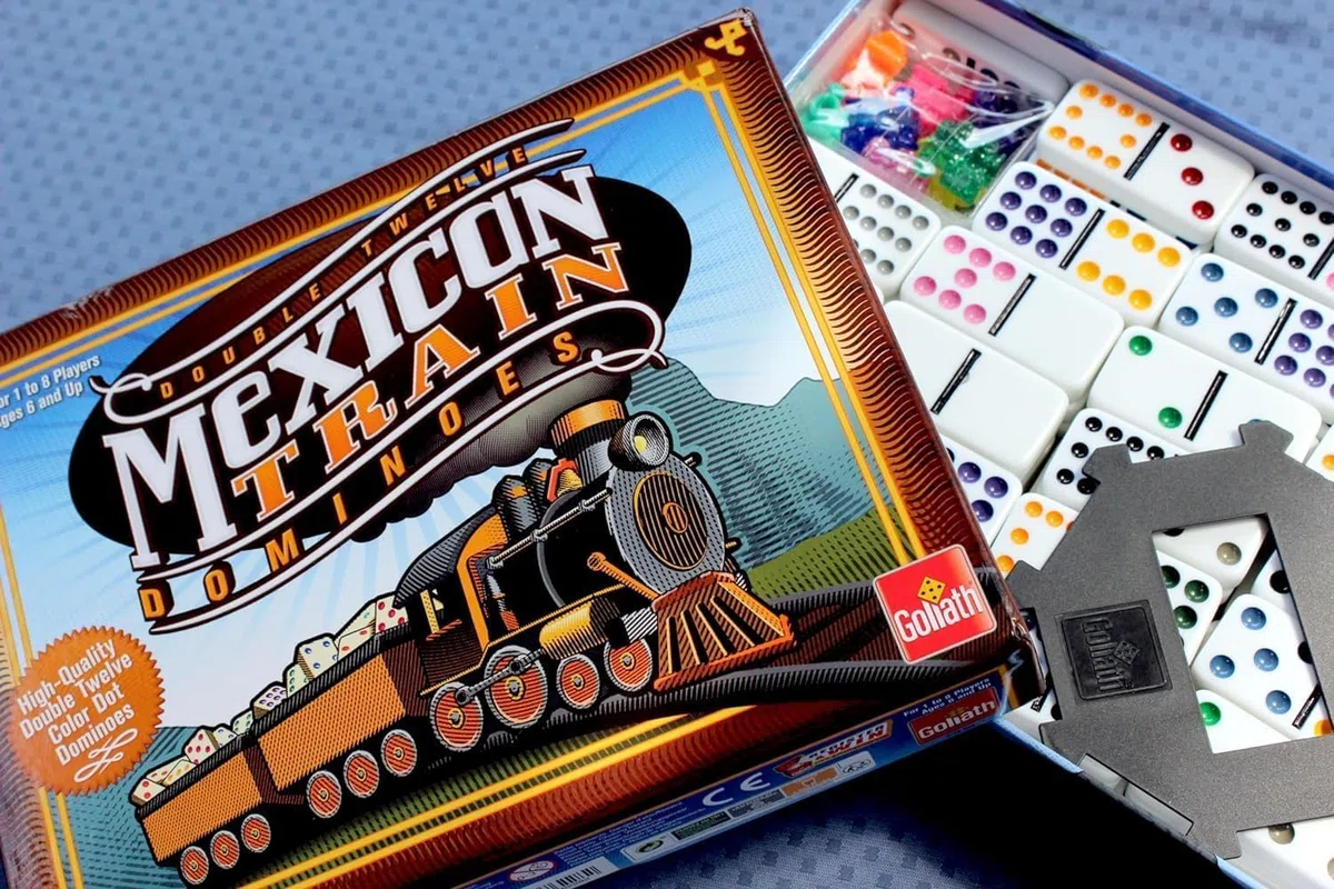 Mexican Train Dominos - Gioco da tavolo - Gioco del domino - Da 6 anni - Da 1 a 8 giocatori