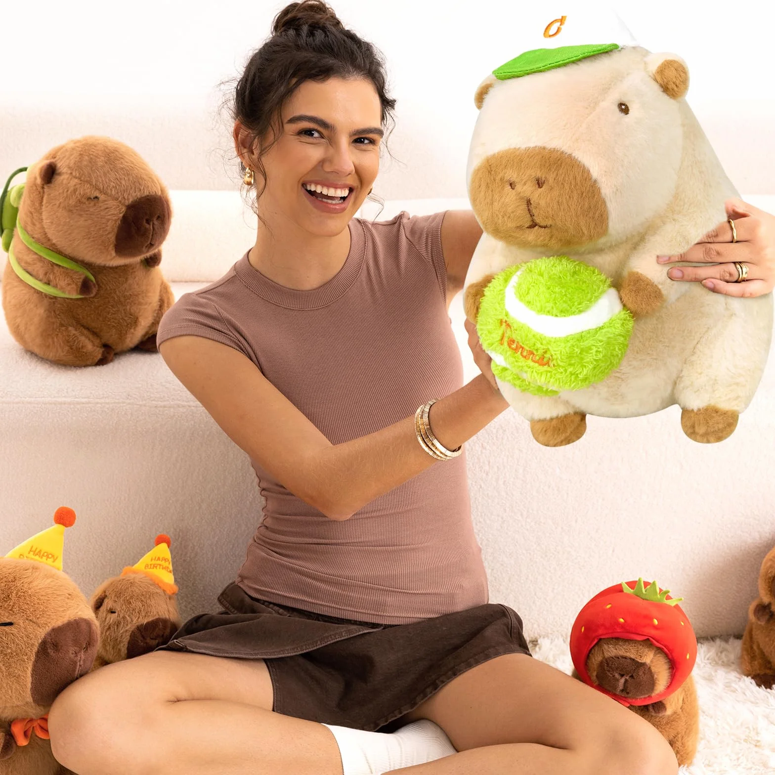 shownicer Peluche Capibara, peluche animale di stoffa Kawaii Capibara, cuscino in peluche, giocattolo cuscino da lancio, regalo per bambini e bambine dai 3+ anni (Tennis, 25 cm)