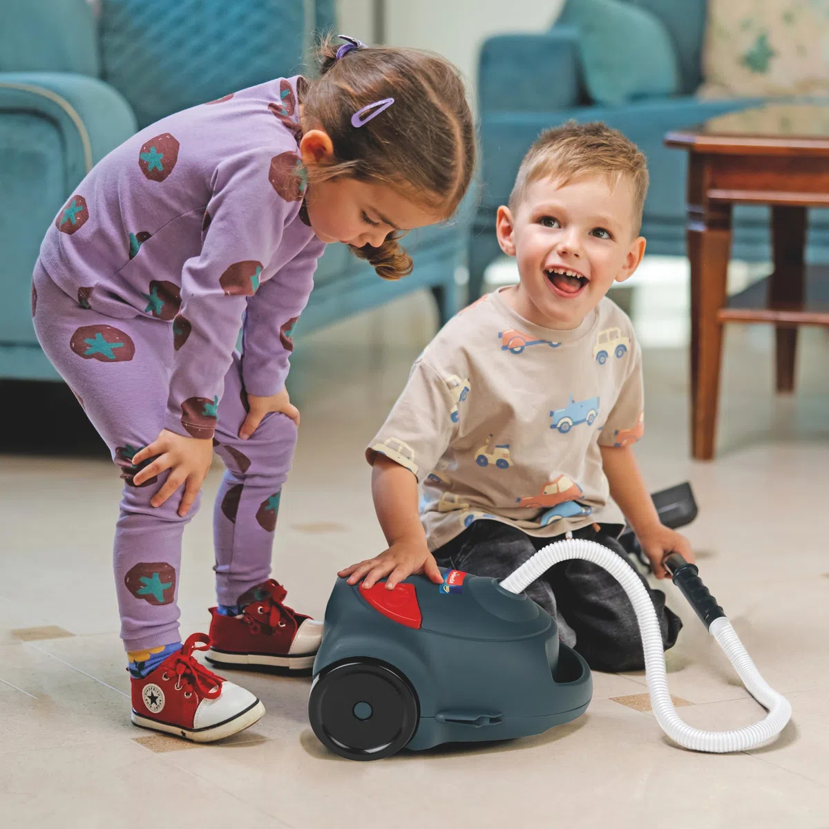 Theo Klein 6846 Aspirapolvere Vileda | Aspirapolvere Giocattolo con Suono Realistico | Giocattolo per Bambini dai 2 Anni