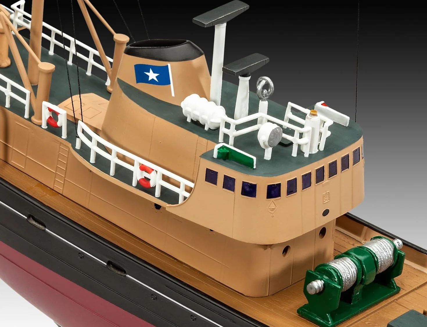 Revell North Sea Trawler Kit 05204 Scala 1:142
