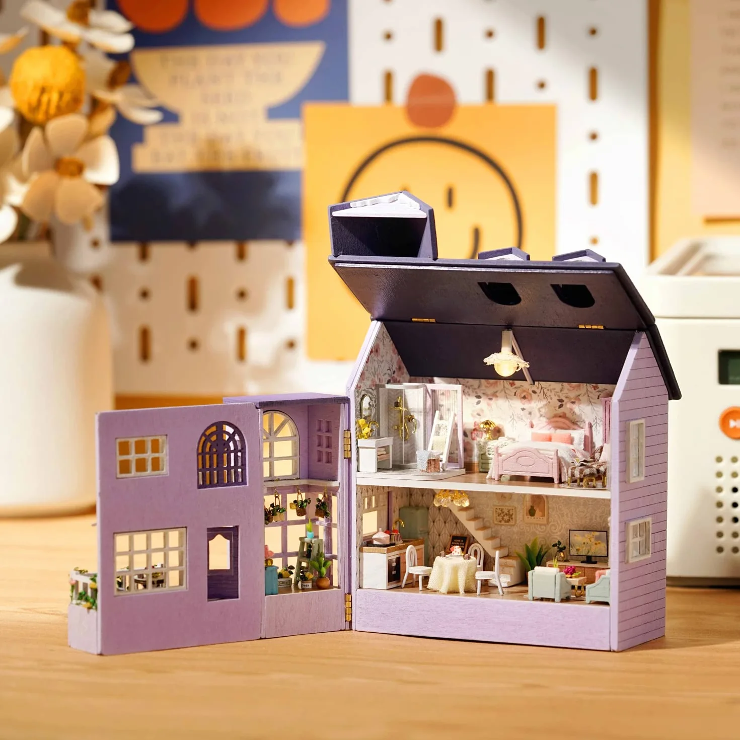 CUTEROOM Miniatura casa delle Bambole con mobili,Fai da Te in Miniatura Casa delle Bambole Kit,Mini 3D Casa in Legno con Luci A LED - Regalo di Compleanno di Natale (Happy House)