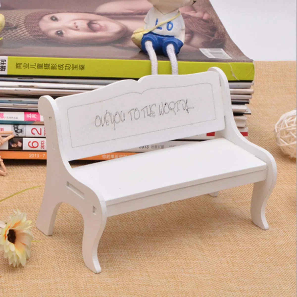 Panchina Giardino Miniatura Mobili Sedia in Legno Micro Chaise Landscape Decoration per DIY Decorazioni Oggetti di Scena Accessori Fotografia Ornamento pianta Paesaggio Ornamento 2pcs Sedia