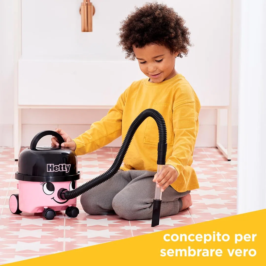Casdon Giocattoli Henry & Hetty - Aspirapolvere Hetty - Aspirapolvere rosa che funziona davvero con accessori - Set di pulizia per bambini - Età: 3+ anni
