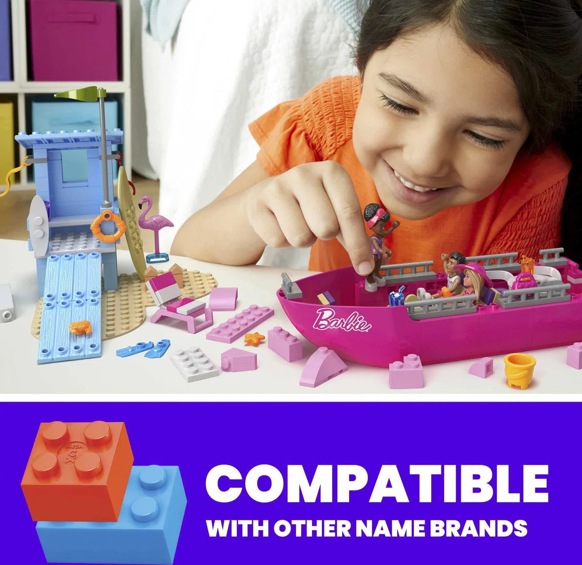 MEGA Barbie - Barca dei Sogni di Malibu, playset da costruire da 317 pezzi, include 3 mini bambole, 2 cuccioli e tanti accessori, giocattolo per bambini,, 6+ anni, HPN79