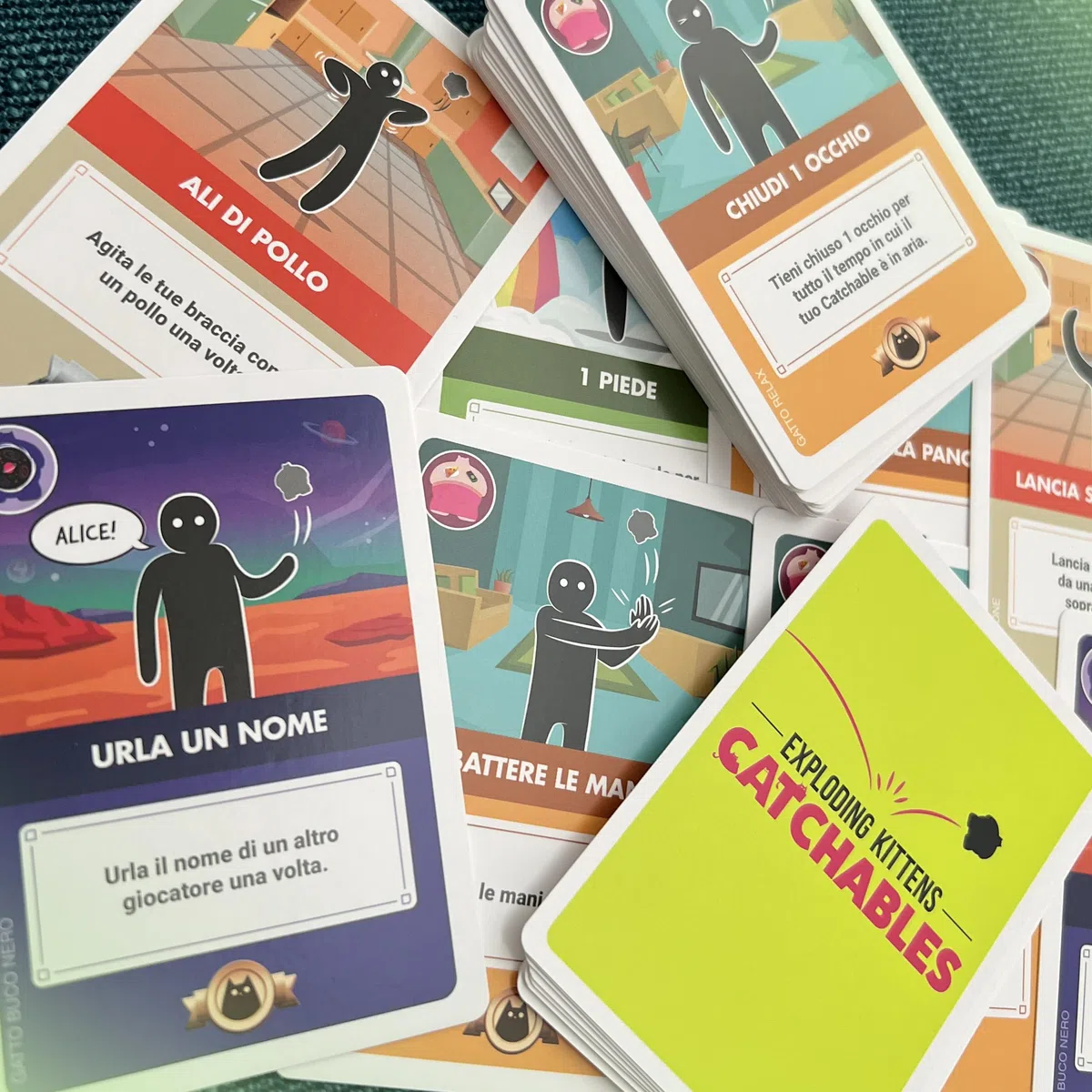 Asmodee - Catchables, Un gioco di carte dai creatori di Exploding Kittens, 8+ Anni, 2+ Giocatori, Edizione in Italiano