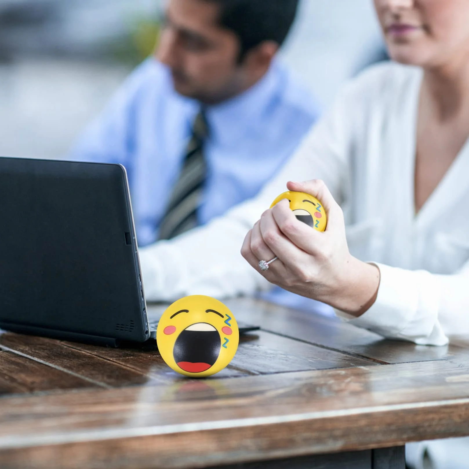 18 Pezzi Palline Antistress con Faccina Emoji, Palline Squeeze Antistress per Bambini Adulti Festa, premi, Regali di Compleanno
